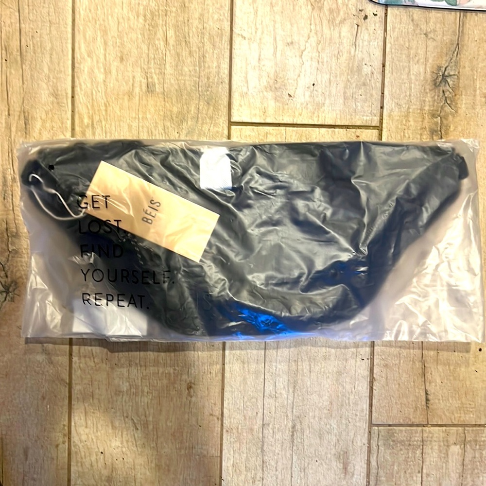 BEIS SPORTS PACK BRAND NEW